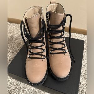Lennox Lace Sorel Boot